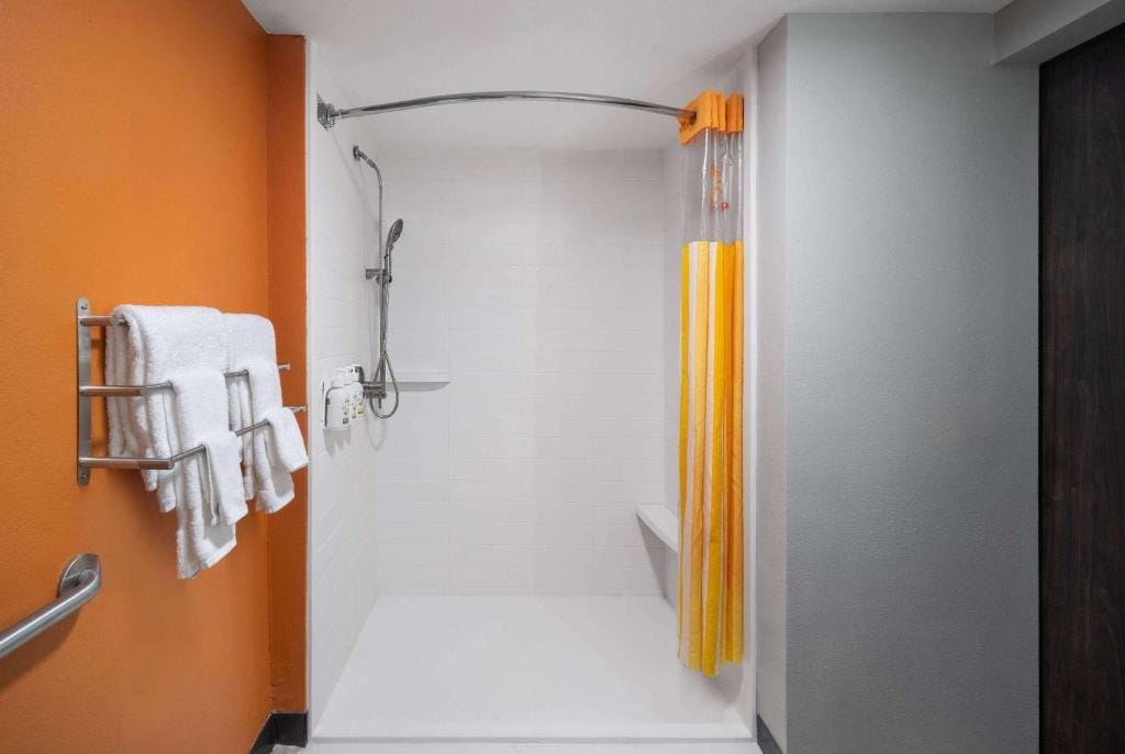 La Quinta by Wyndham Greensboro NC — 3