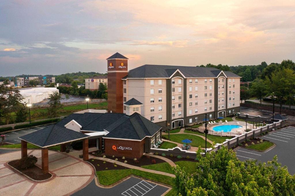 La Quinta by Wyndham Greensboro NC — 4