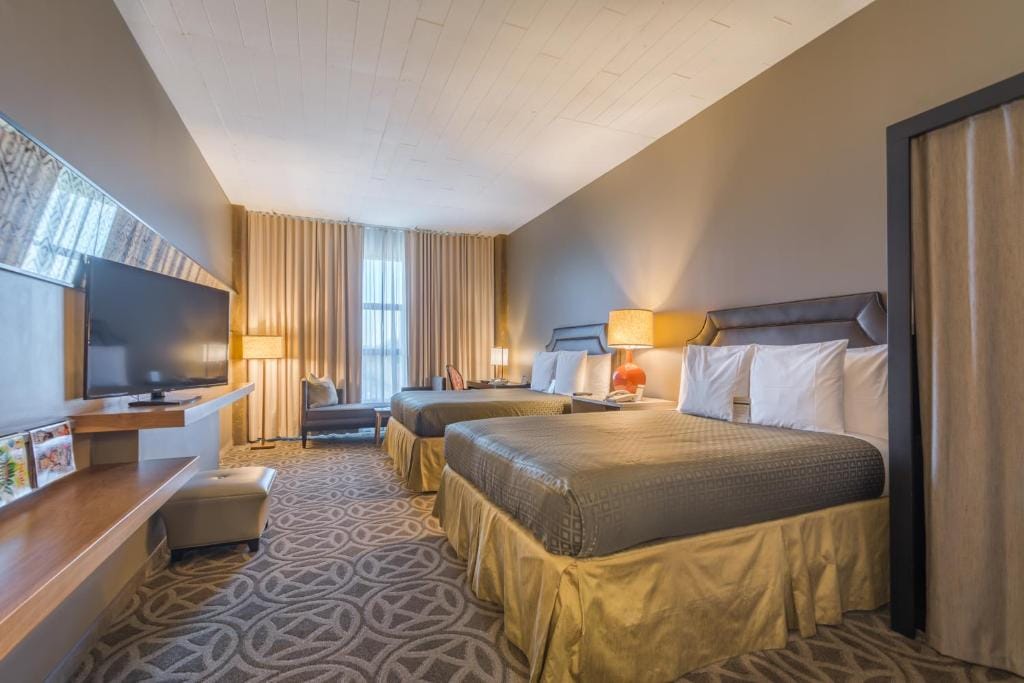Proximity Hotel — 2