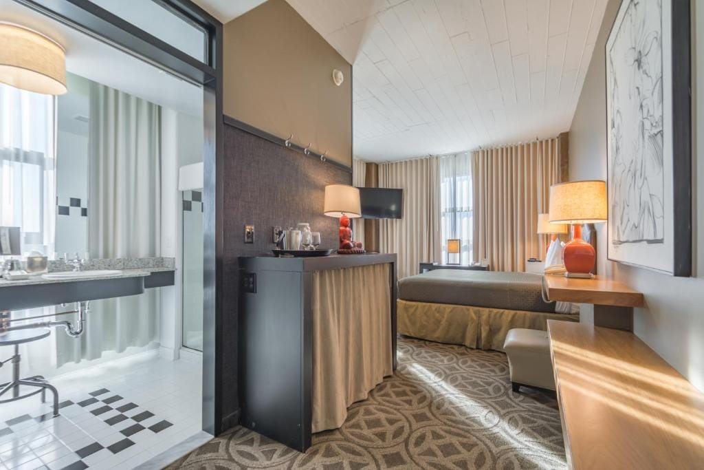 Proximity Hotel — 3