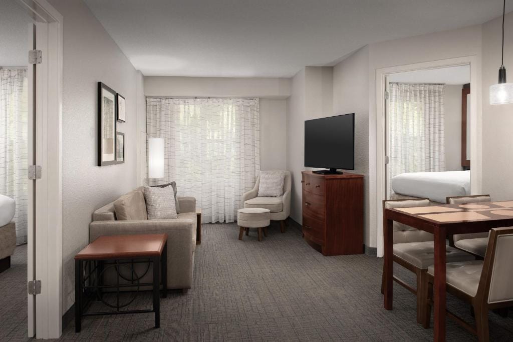 Residence Inn by Marriott Greensboro Airport — 5