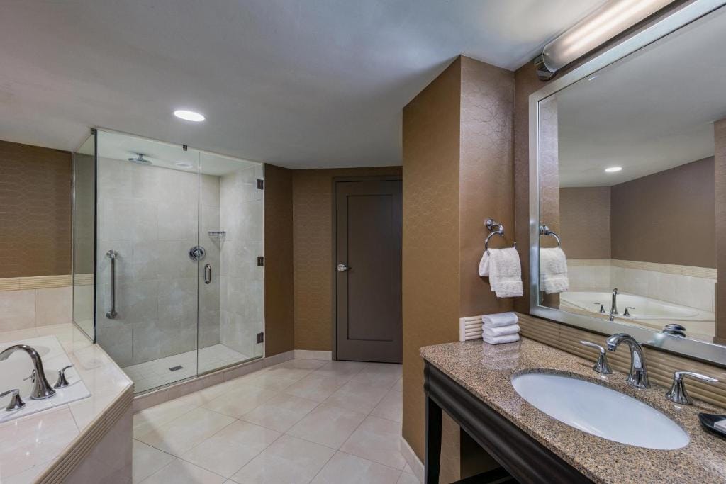 Sheraton Greensboro — 3