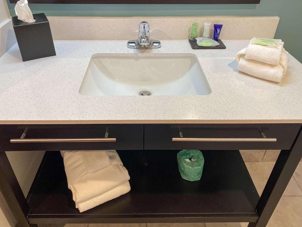 Sleep Inn Greensboro - Coliseum Area — 3