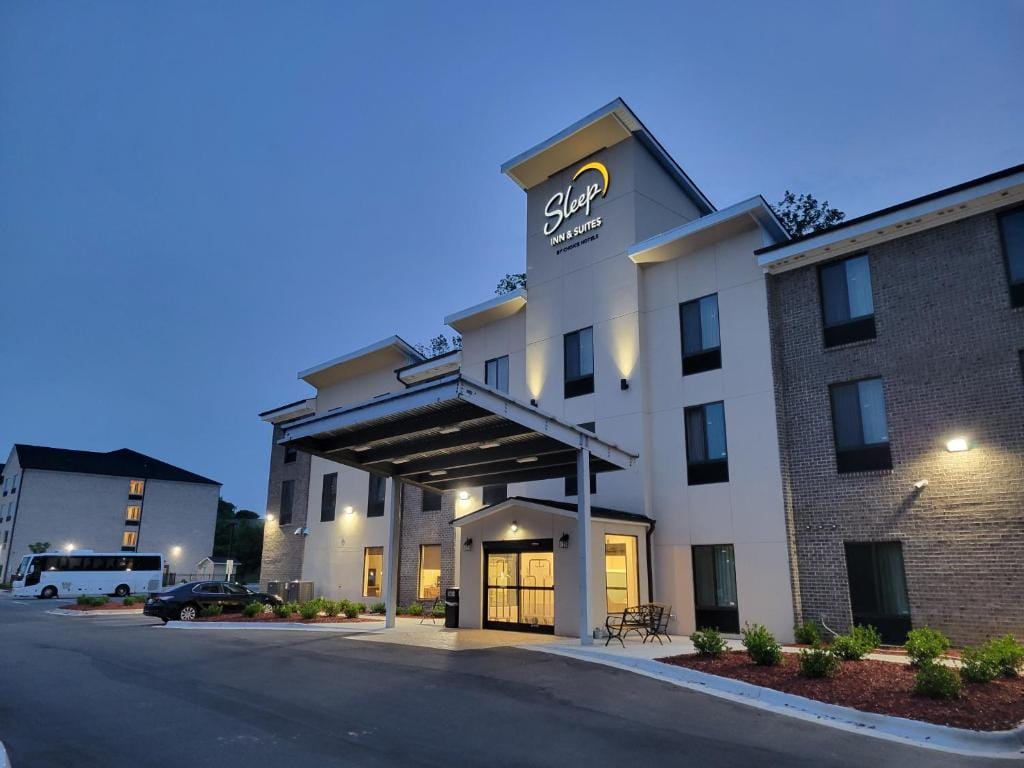Sleep Inn Greensboro - Coliseum Area — 5