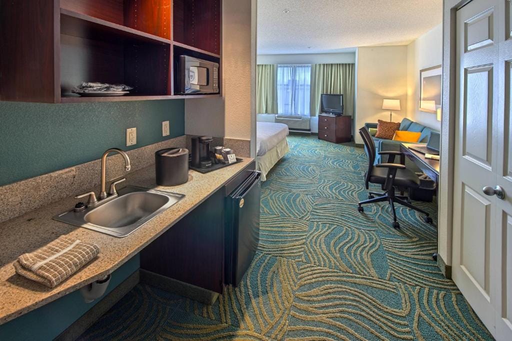 SpringHill Suites by Marriott Greensboro — 3