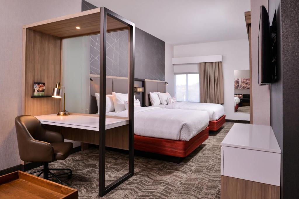 SpringHill Suites by Marriott Greensboro Airport — 2