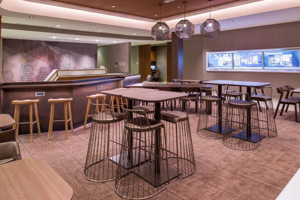 SpringHill Suites by Marriott Greensboro Airport — 5