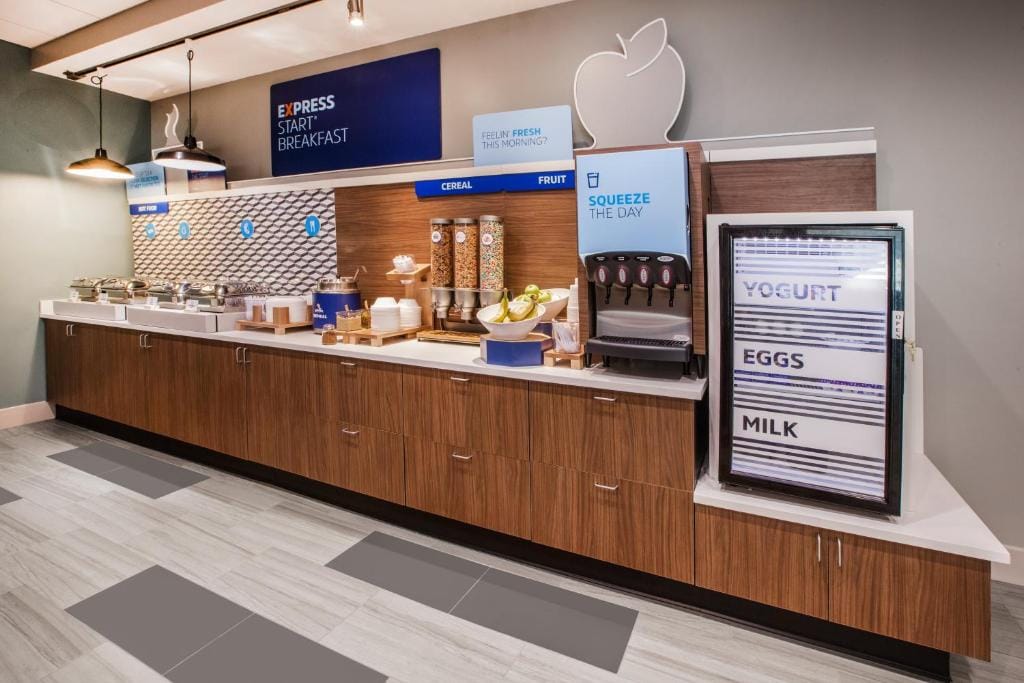 Holiday Inn Express & Suites - Henderson South - Boulder City by IHG — 5