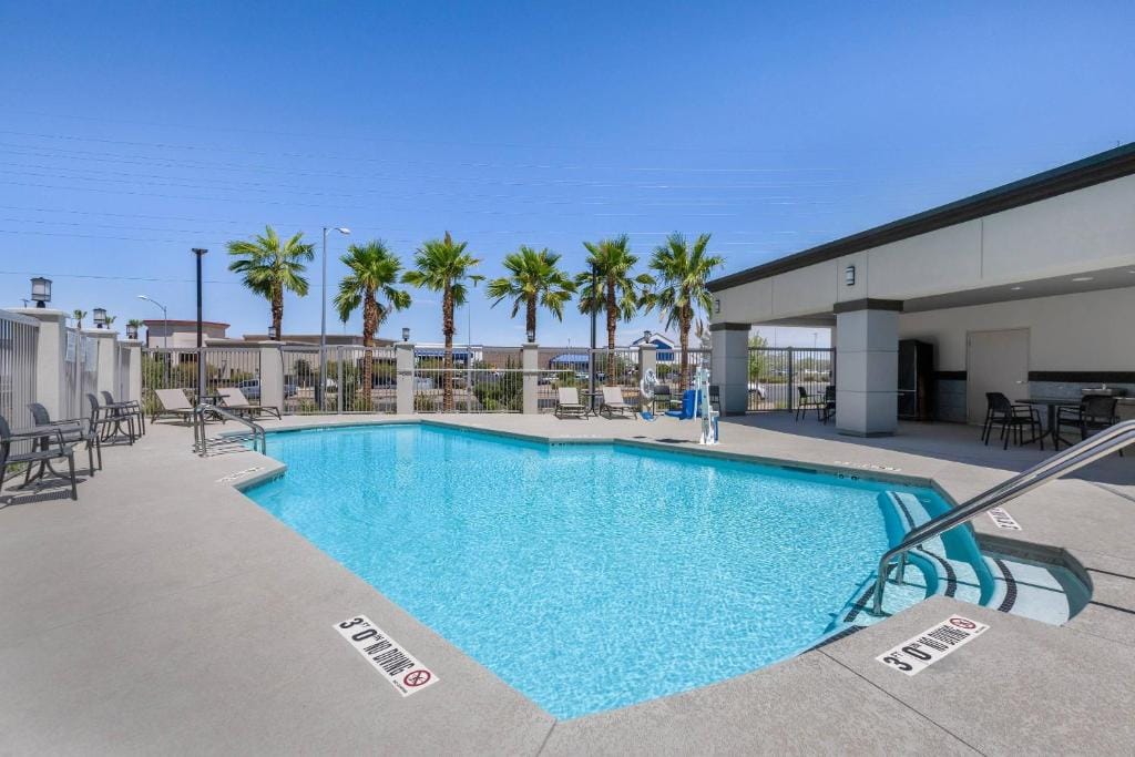 Sleep Inn & Suites Henderson - Las Vegas — 4