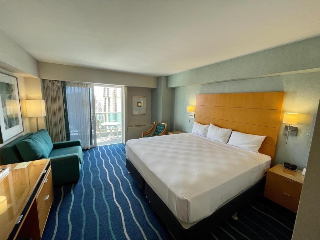 Ala Moana Hotel 31st floor — 2