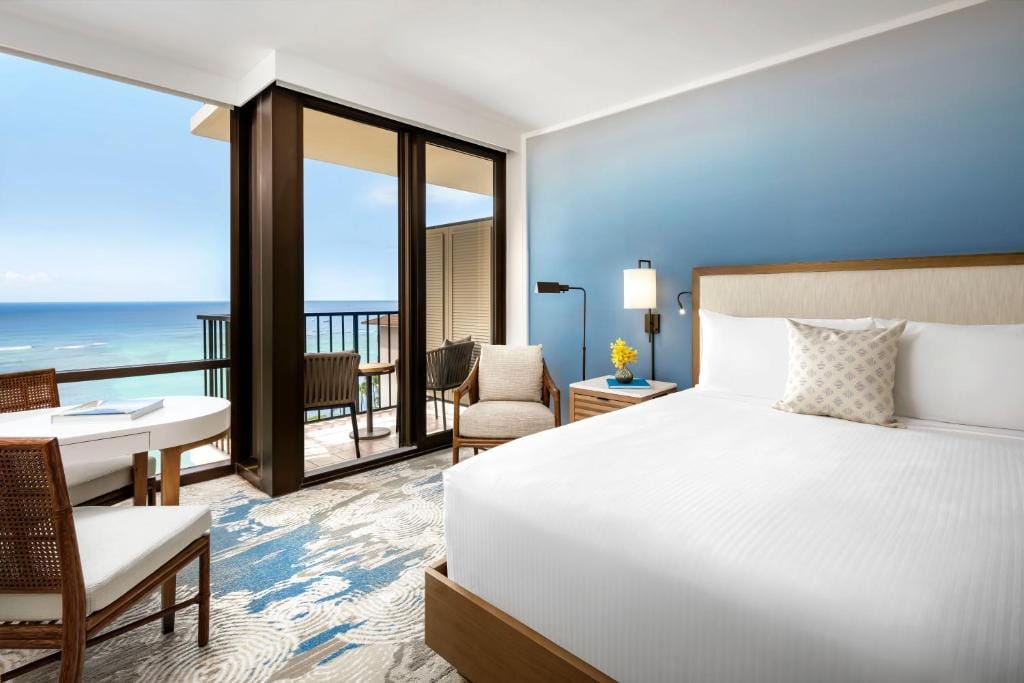 Halepuna Waikiki by Halekulani - NO RESORT FEE — 2