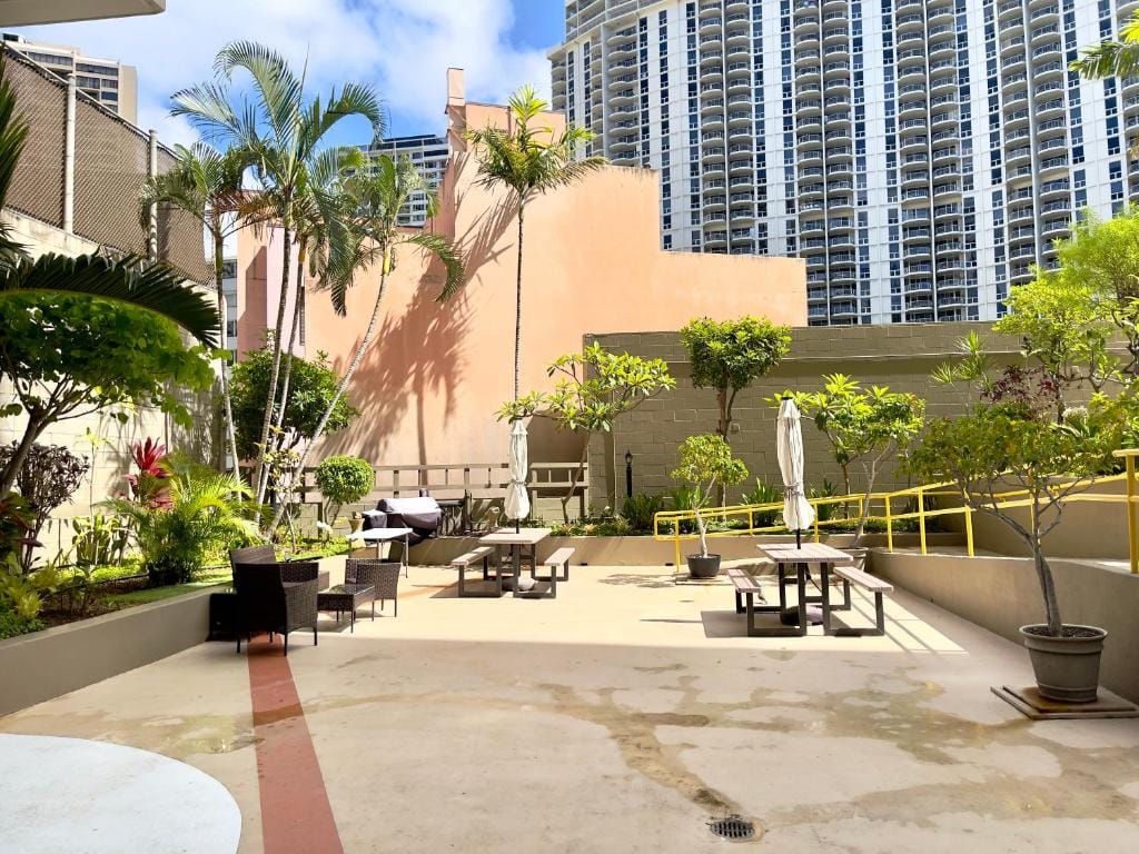 Inn On The Park — 3