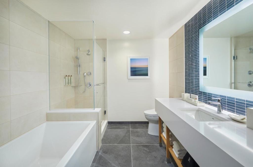 Renaissance Honolulu Hotel & Spa — 3