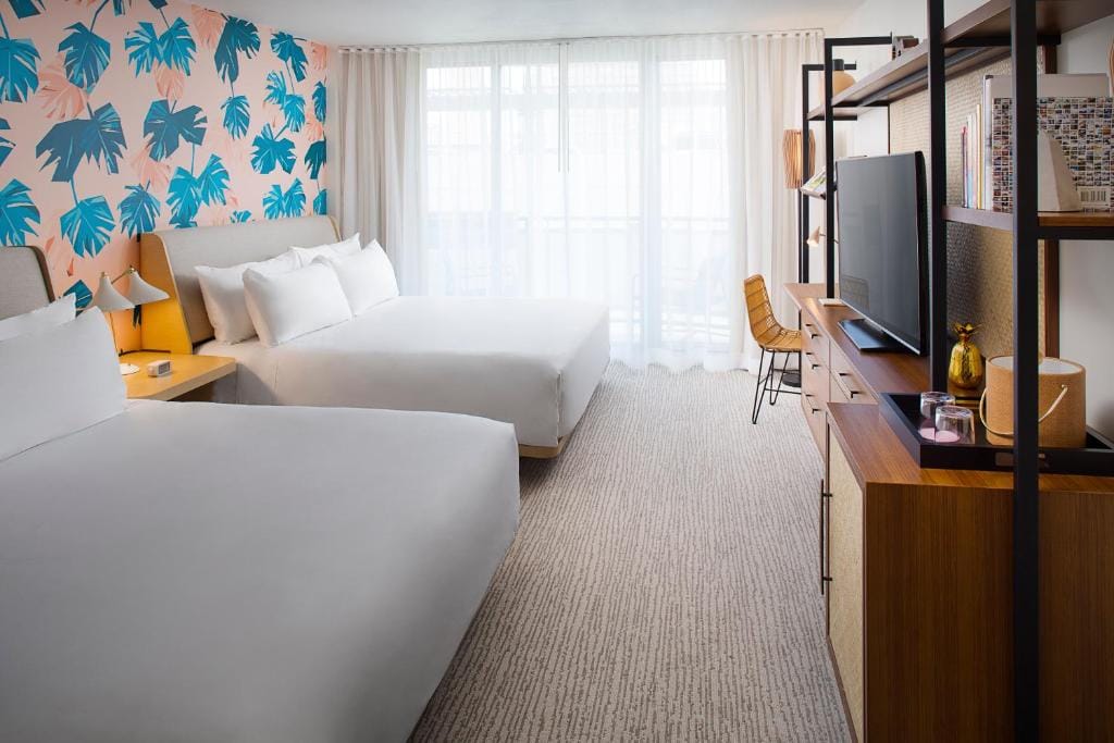 The Laylow Waikiki, Autograph Collection — 2