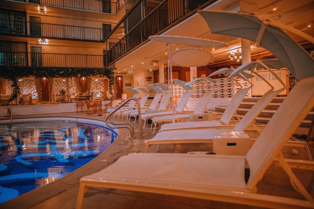 The Surfjack Hotel & Swim Club - NO AMENITY FEE — 2
