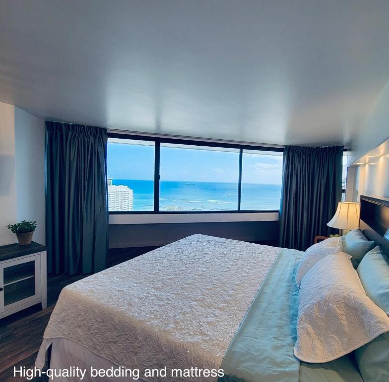 Waikiki High-rise sea view free parking — 2