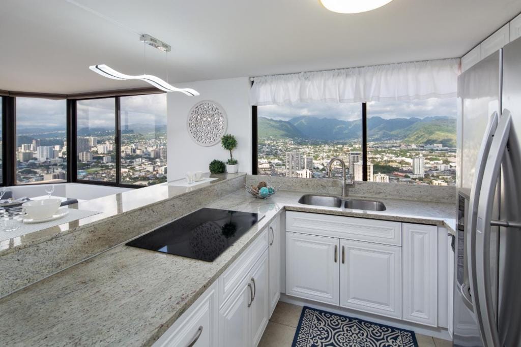 Waikiki Penthouse @ The Monarch Hotel — 5