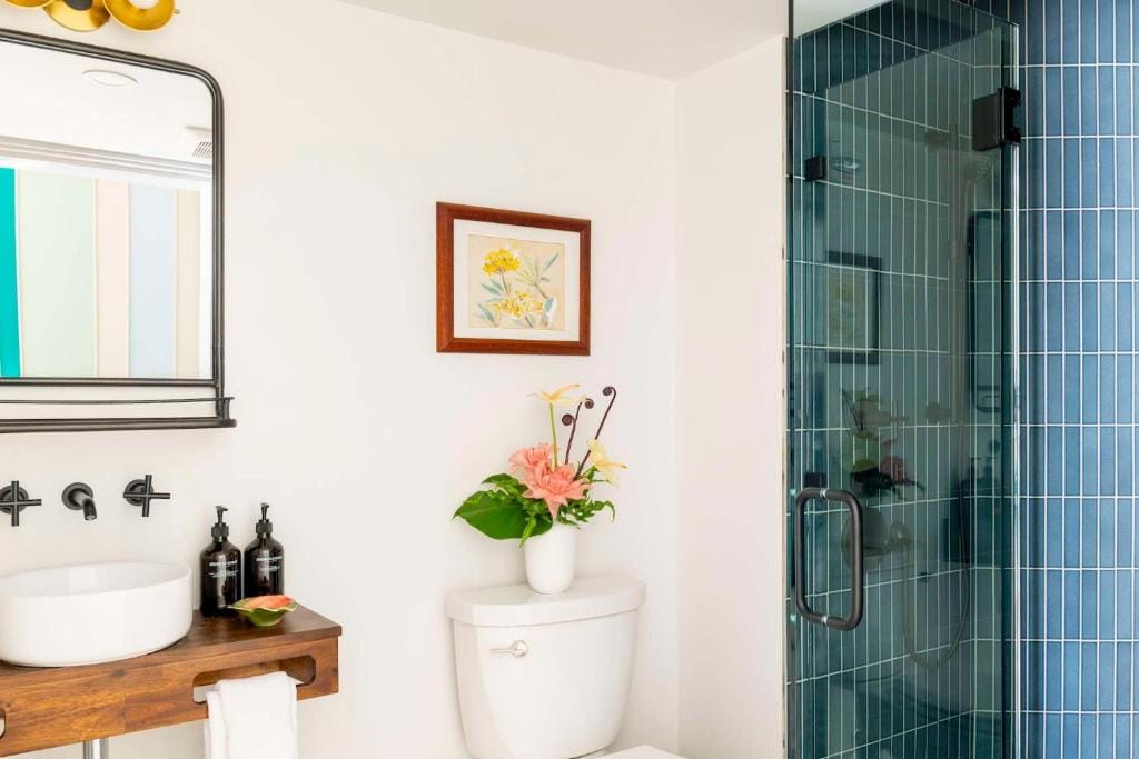 Wayfinder Waikiki - Voted Top 10 Best Hotels in Hawaii! — 4