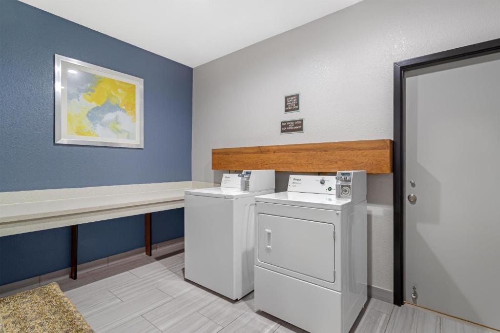 Best Western Plus North Houston Inn & Suites — 3