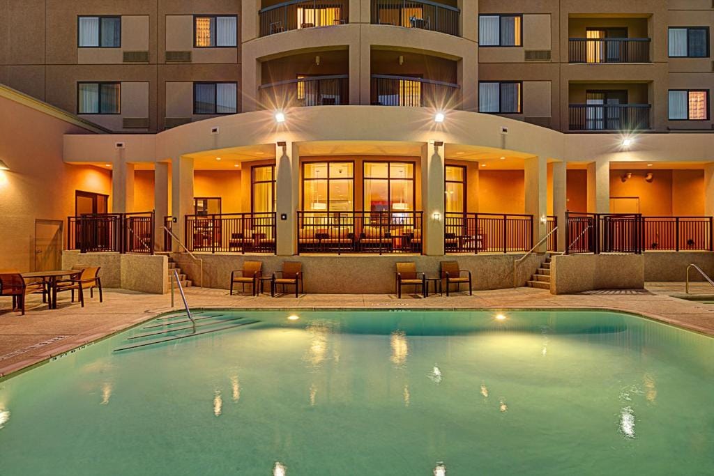 Courtyard by Marriott Houston Medical Center/NRG Park — 4