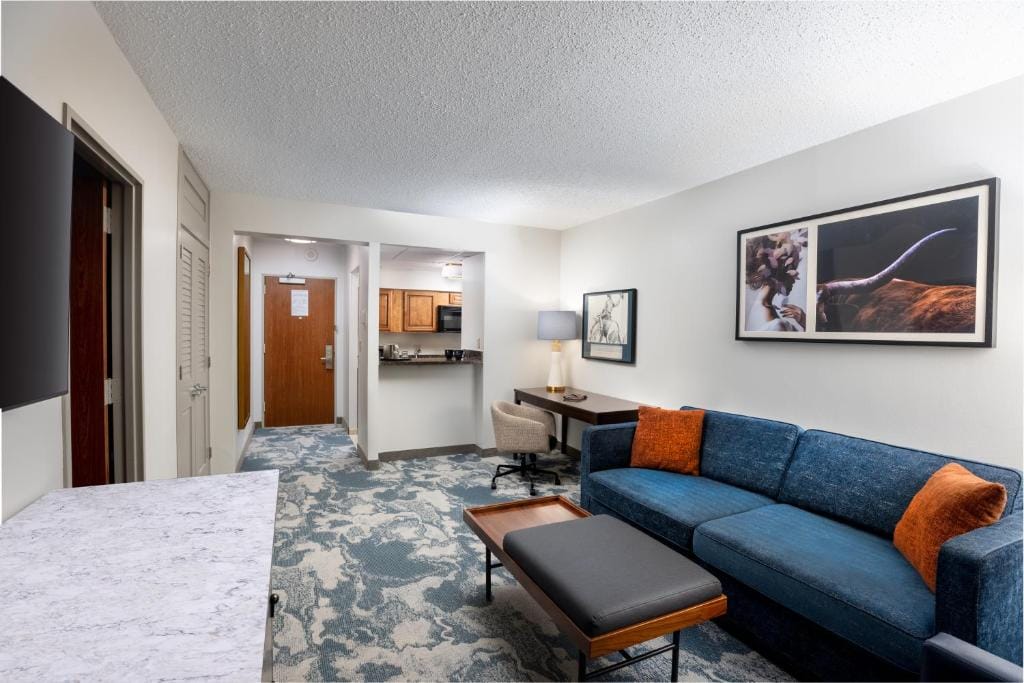 DoubleTree by Hilton Houston Medical Center Hotel & Suites — 5