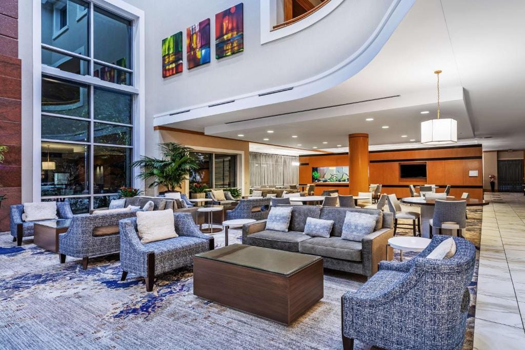 Embassy Suites by Hilton Houston-Energy Corridor — 4