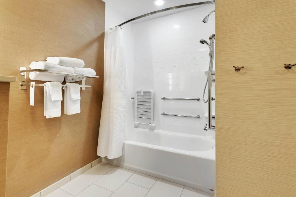 Fairfield Inn by Marriott Houston Northwest/Willowbrook — 3