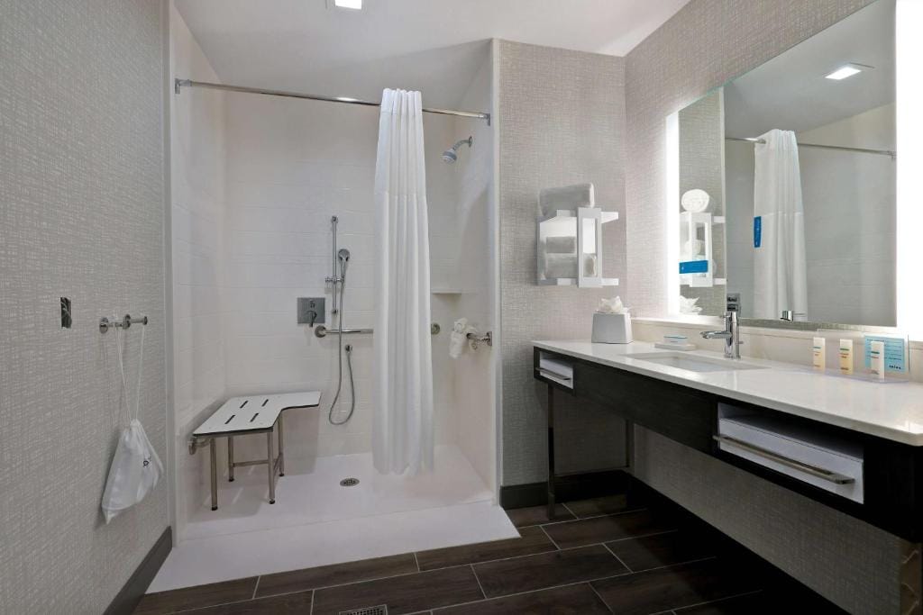 Hampton Inn & Suites Houston East Beltway 8, Tx — 3