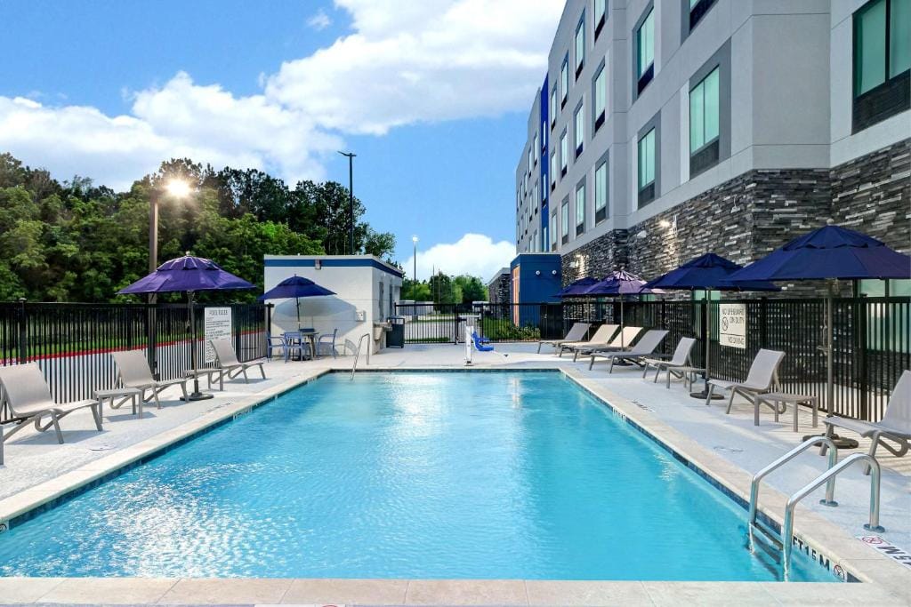 Hampton Inn & Suites Houston East Beltway 8, Tx — 4