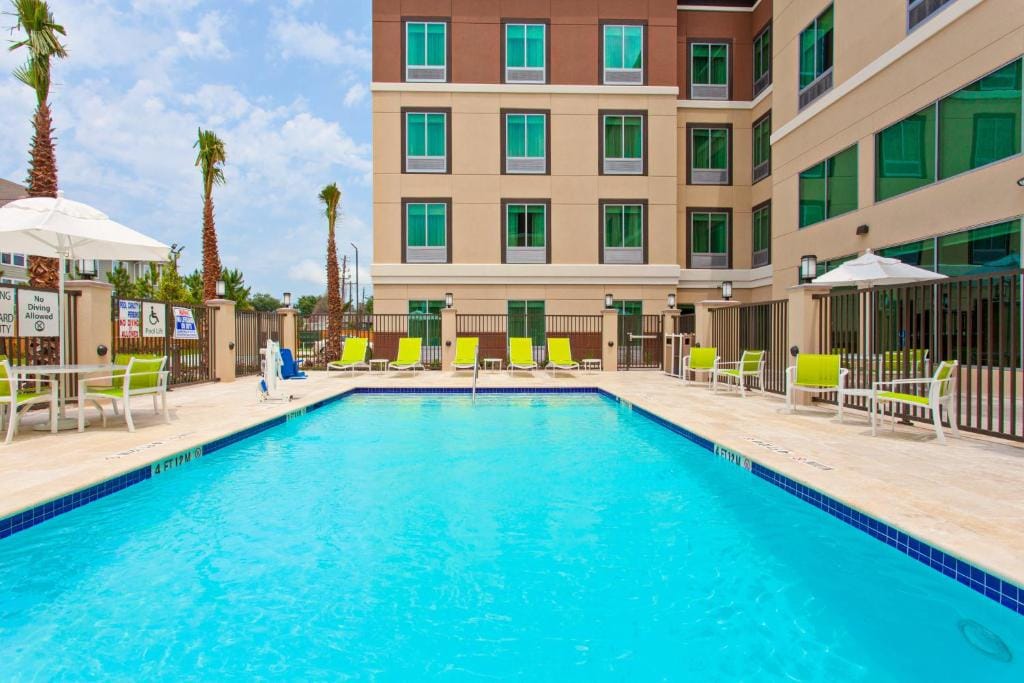 Holiday Inn Express & Suites Houston S - Medical Ctr Area by IHG — 4