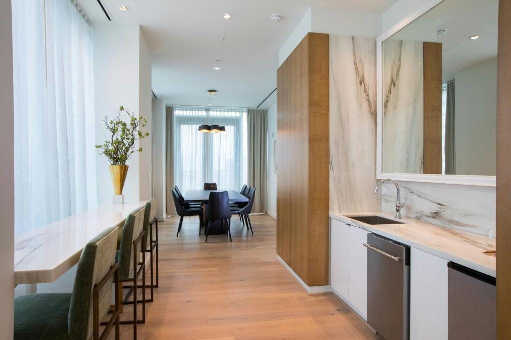 The Laura Hotel, Houston Downtown, Autograph Collection — 3