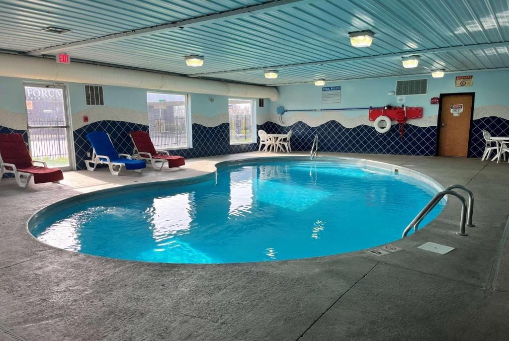 Baymont by Wyndham Indianapolis Northeast — 4