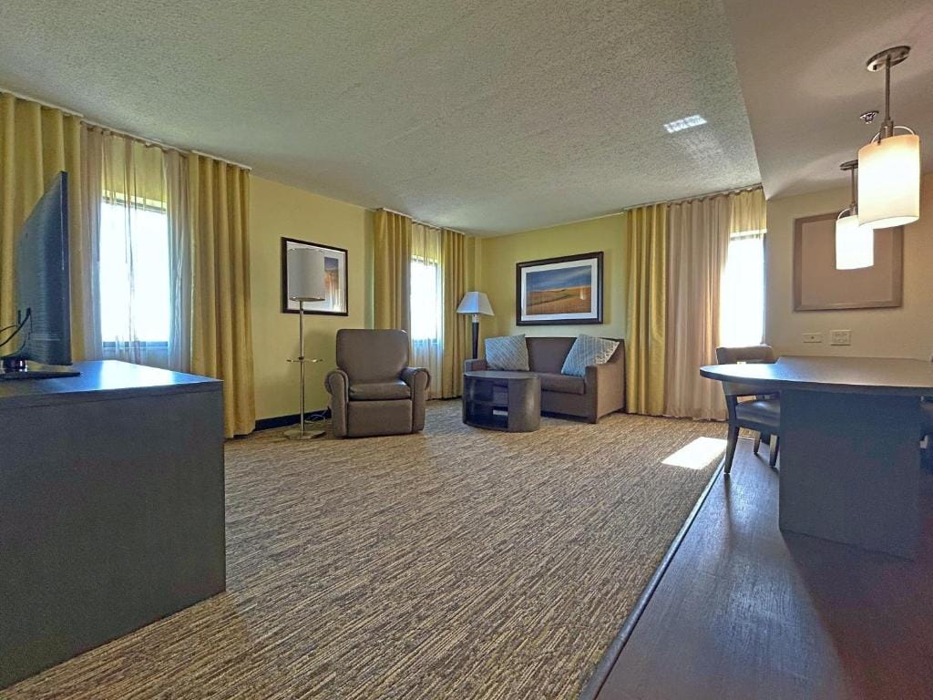 Candlewood Suites Indianapolis Downtown Medical District by IHG — 4