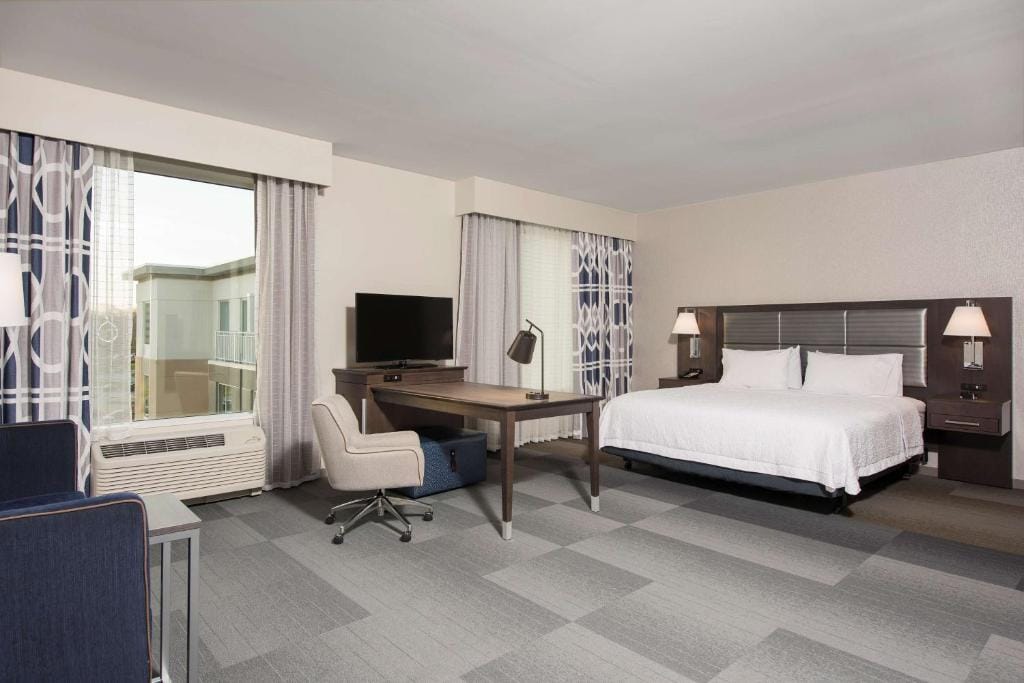 Hampton Inn & Suites Indianapolis-Keystone, IN — 2