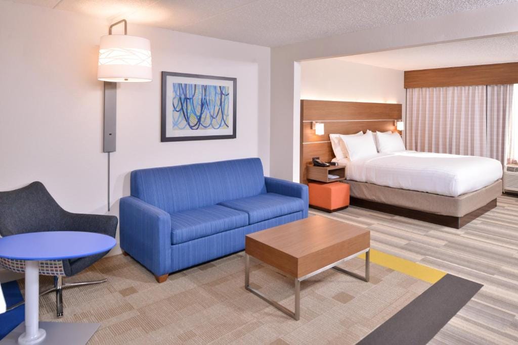 Holiday Inn Express & Suites Indianapolis Dtn-Conv Ctr Area by IHG — 2