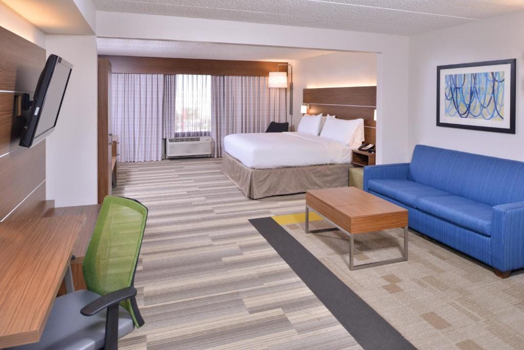 Holiday Inn Express & Suites Indianapolis Dtn-Conv Ctr Area by IHG — 5