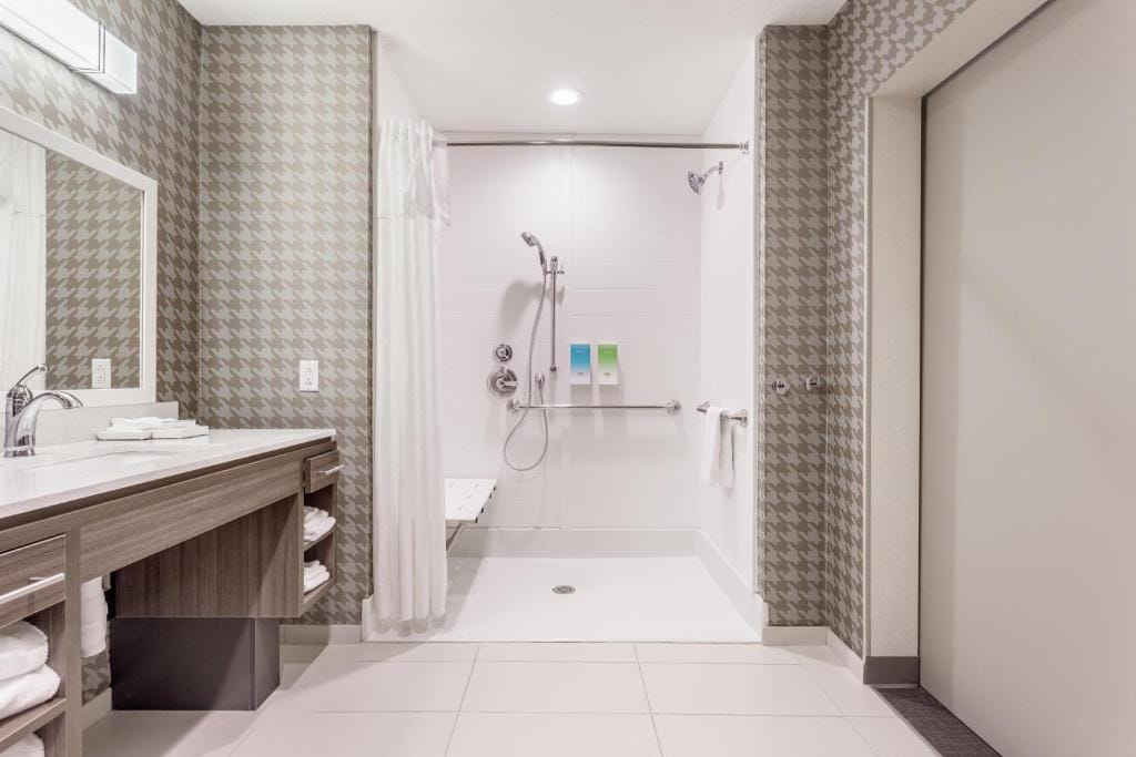 Home 2 Suites By Hilton Indianapolis Northwest — 3