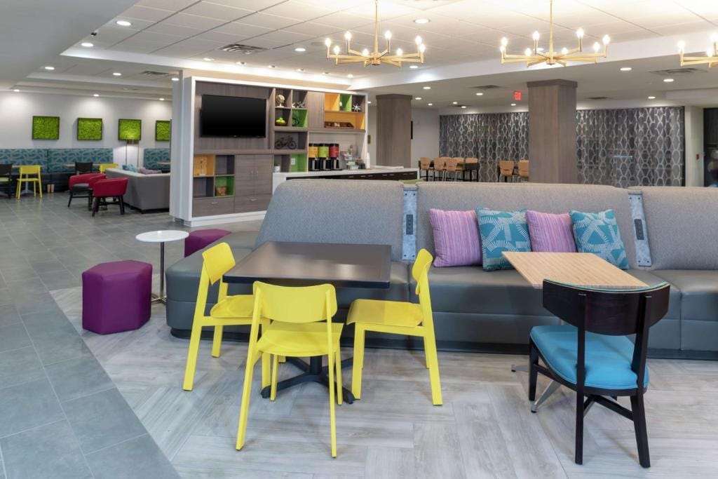Home2 Suites By Hilton Indianapolis Airport — 5
