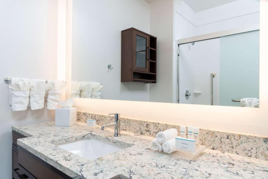 Homewood Suites by Hilton Indianapolis Downtown — 3