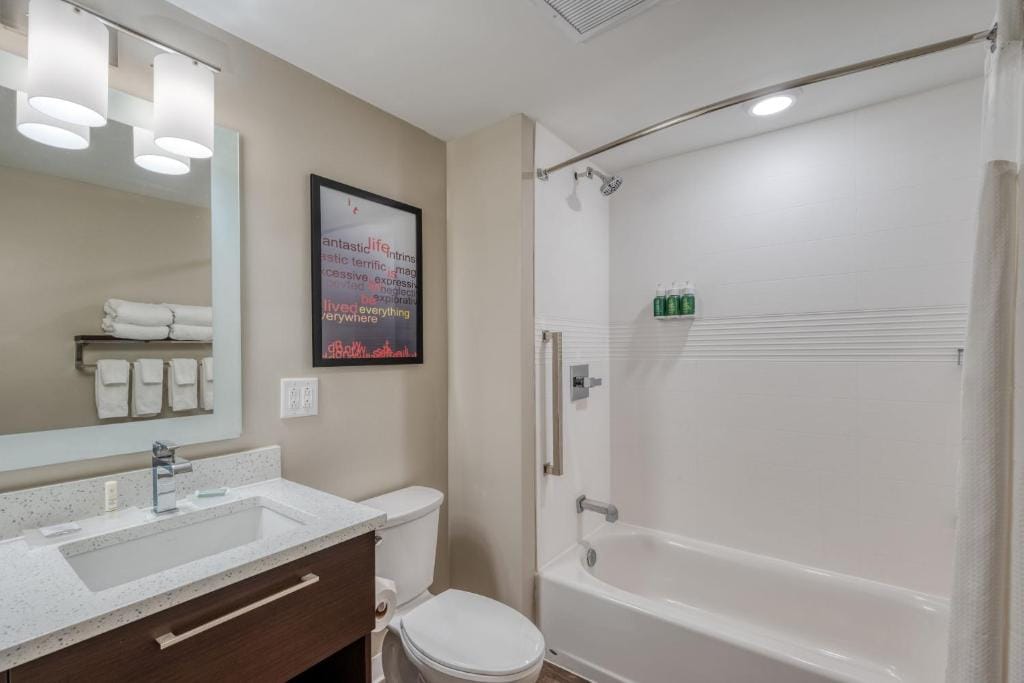 TownePlace Suites by Marriott Indianapolis Airport — 3