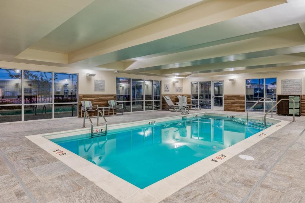 TownePlace Suites by Marriott Indianapolis Airport — 4