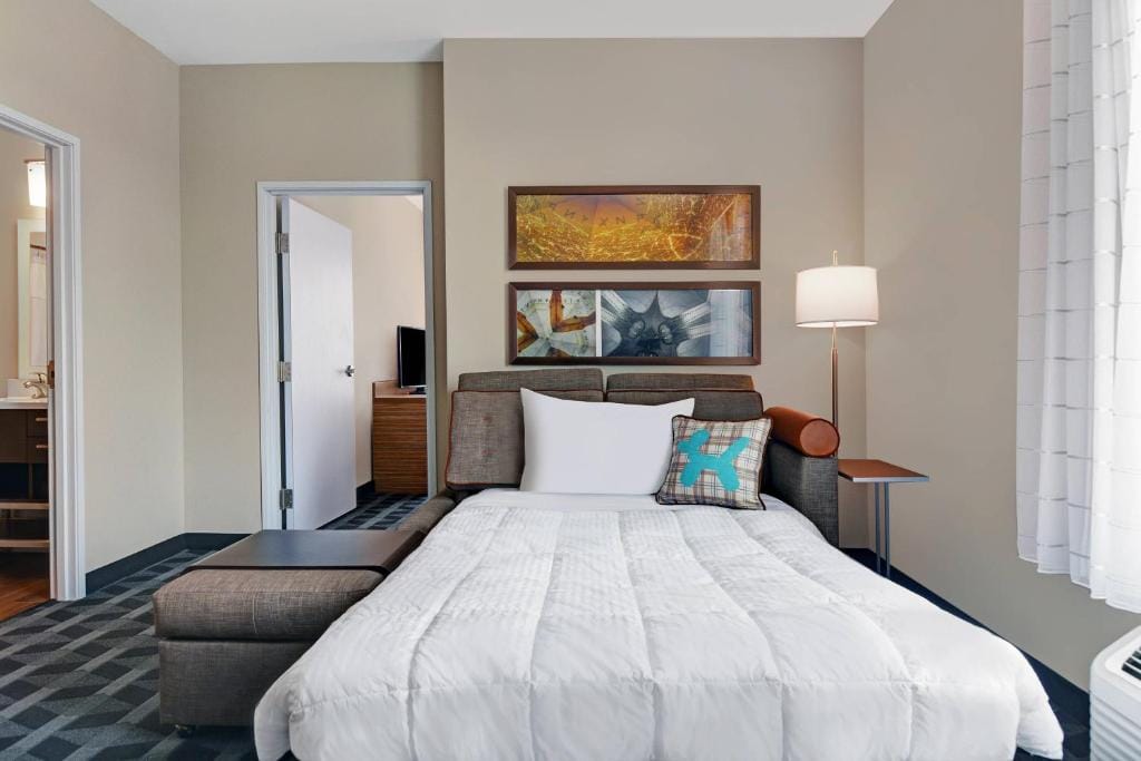 TownePlace Suites by Marriott Indianapolis Downtown — 2