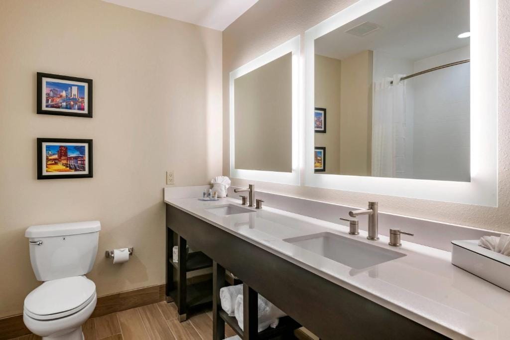 Comfort Inn & Suites Jacksonville - Orange Park Near Naval Air Station — 3