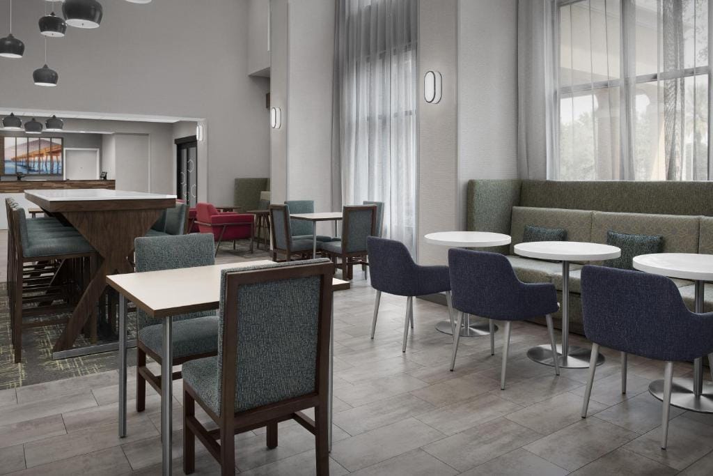 Hampton Inn & Suites Jacksonville South - Bartram Park — 4