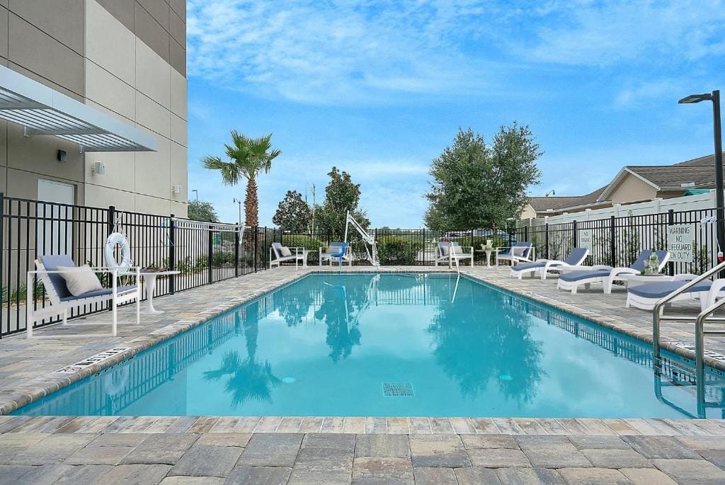 Holiday Inn Express - Jacksonville South Bartram Prk by IHG — 3