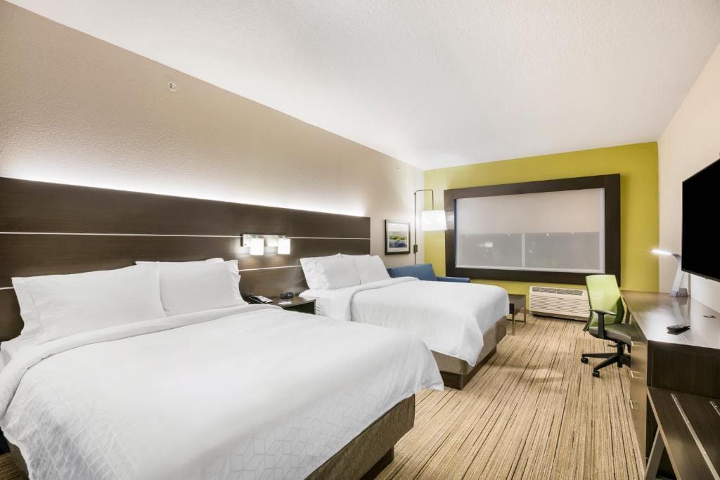 Holiday Inn Express & Suites Jacksonville - Town Center by IHG — 5