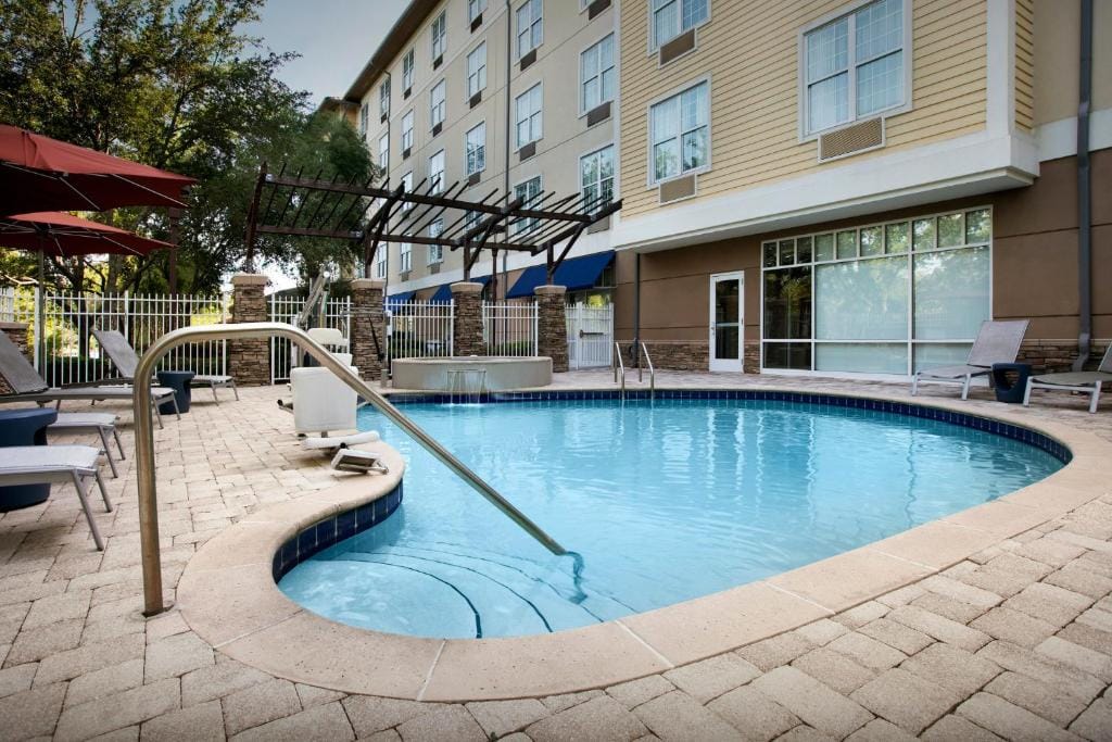 Hotel Indigo Jacksonville-Deerwood Park by IHG — 2