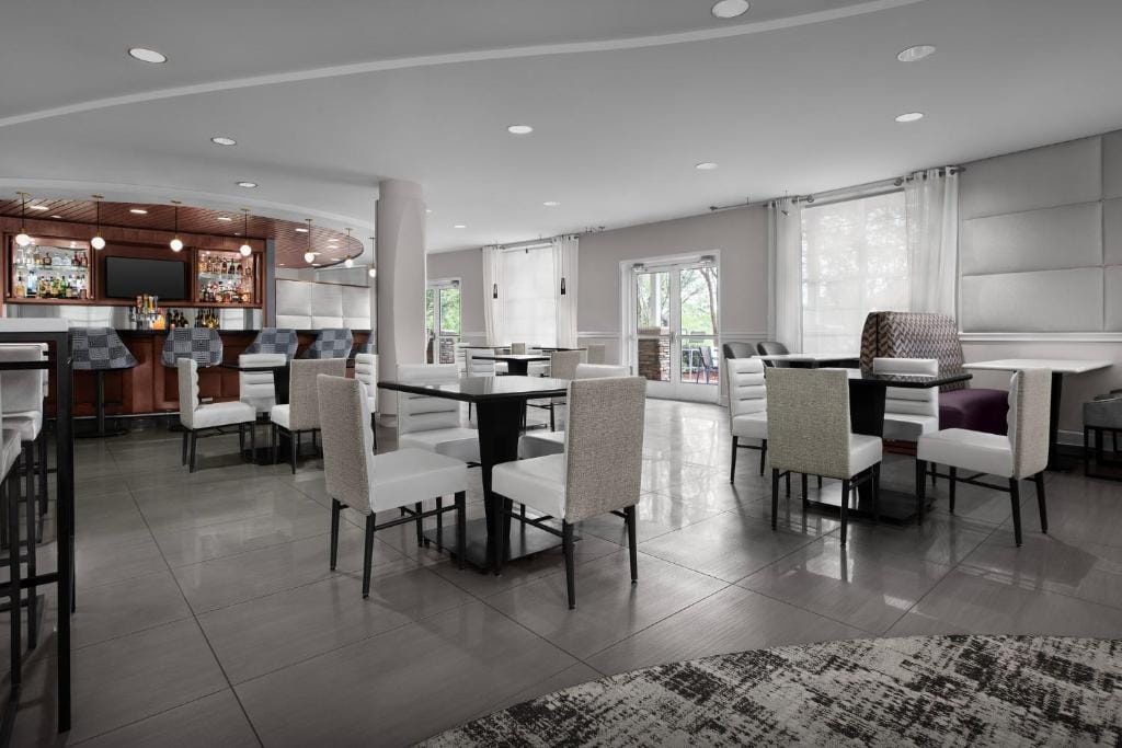Hotel Indigo Jacksonville-Deerwood Park by IHG — 3