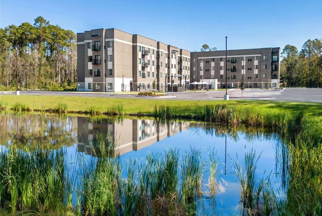 WaterWalk Extended Stay by Wyndham Jacksonville Deerwood Pk — 2