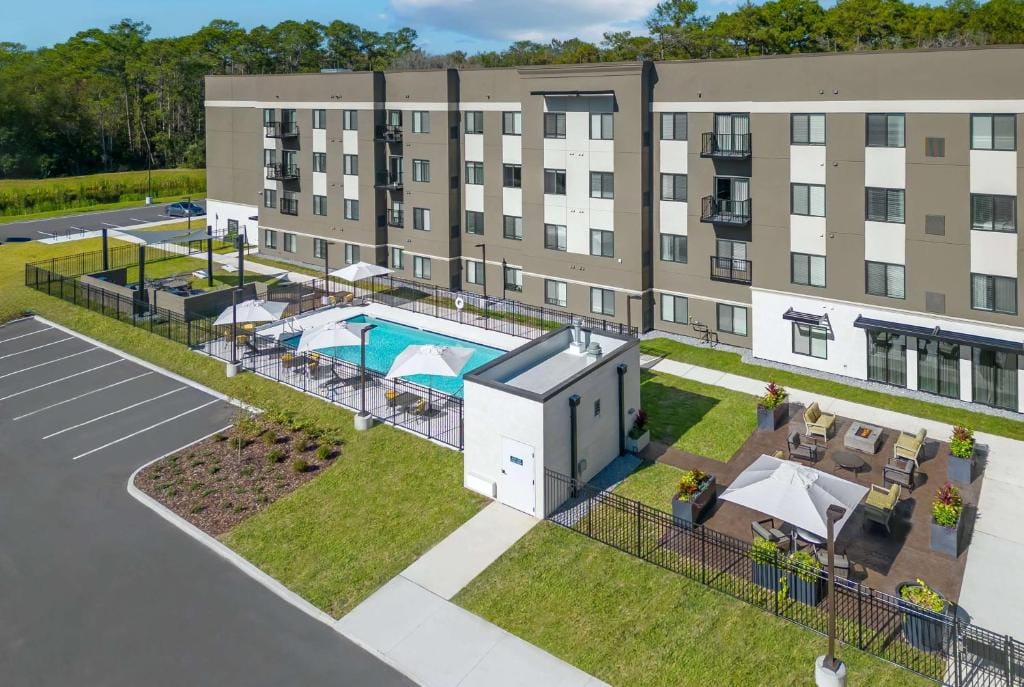 WaterWalk Extended Stay by Wyndham Jacksonville Deerwood Pk — 3